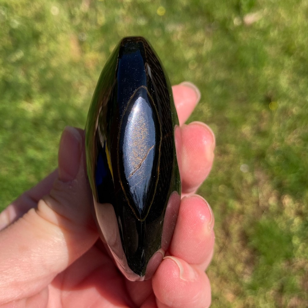Large Blue tigers eye palm stone - Picture 6 of 6